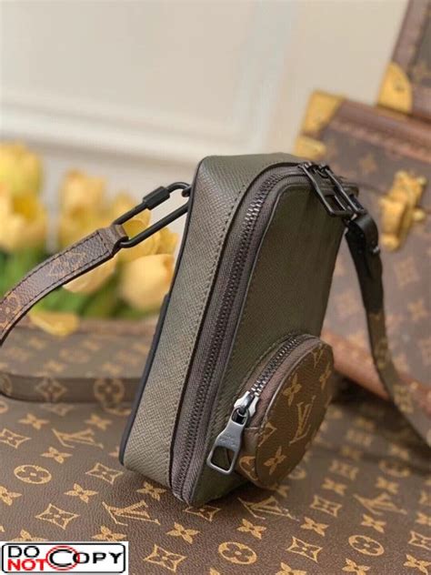 lv m30581|Louis Vuitton Shoulder Bag Phone Box M30581 Taiga Leather .